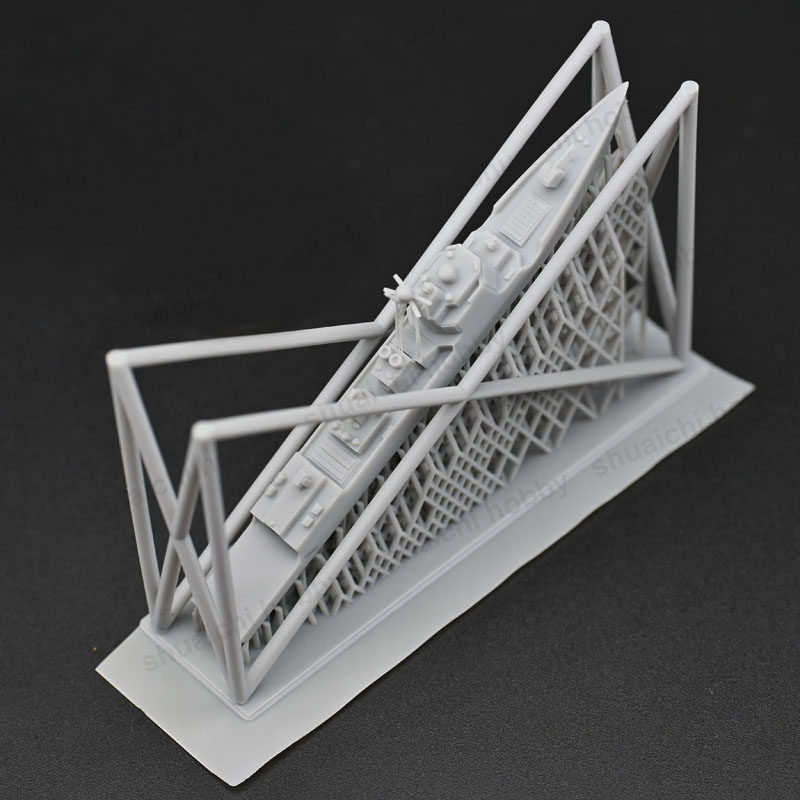 قطعتان من نموذج مدمرة من فئة ت - مراجعة 3D Printing Simulator وسعره
